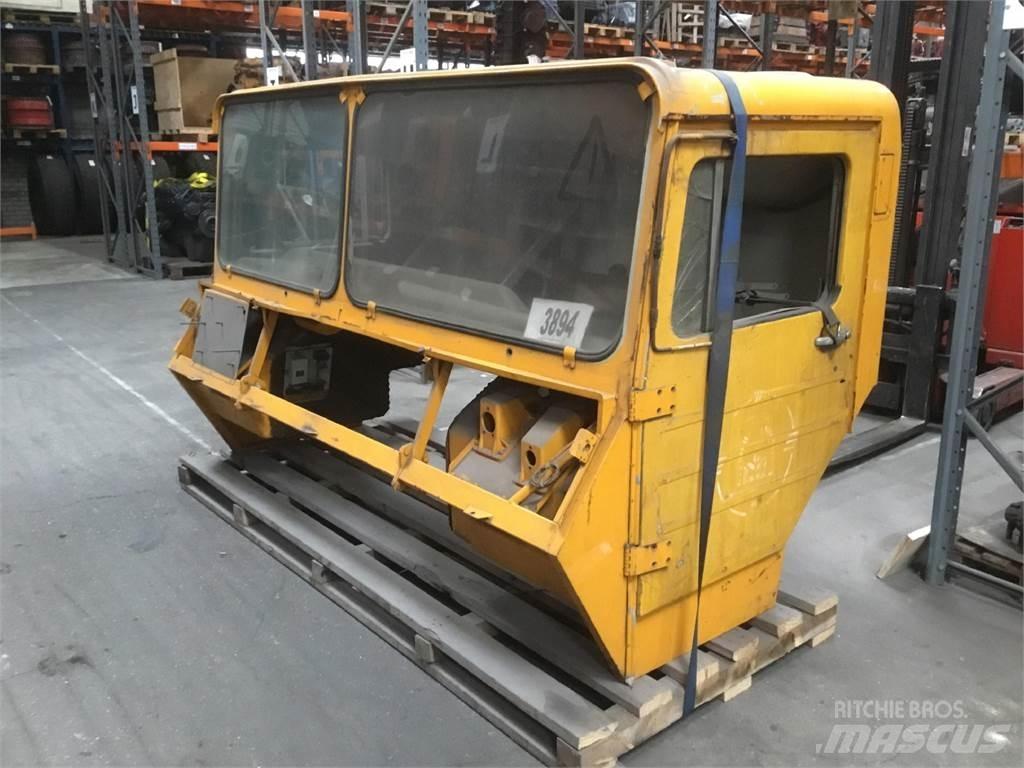 Faun KF lower cabin Kabiny i wnętrze