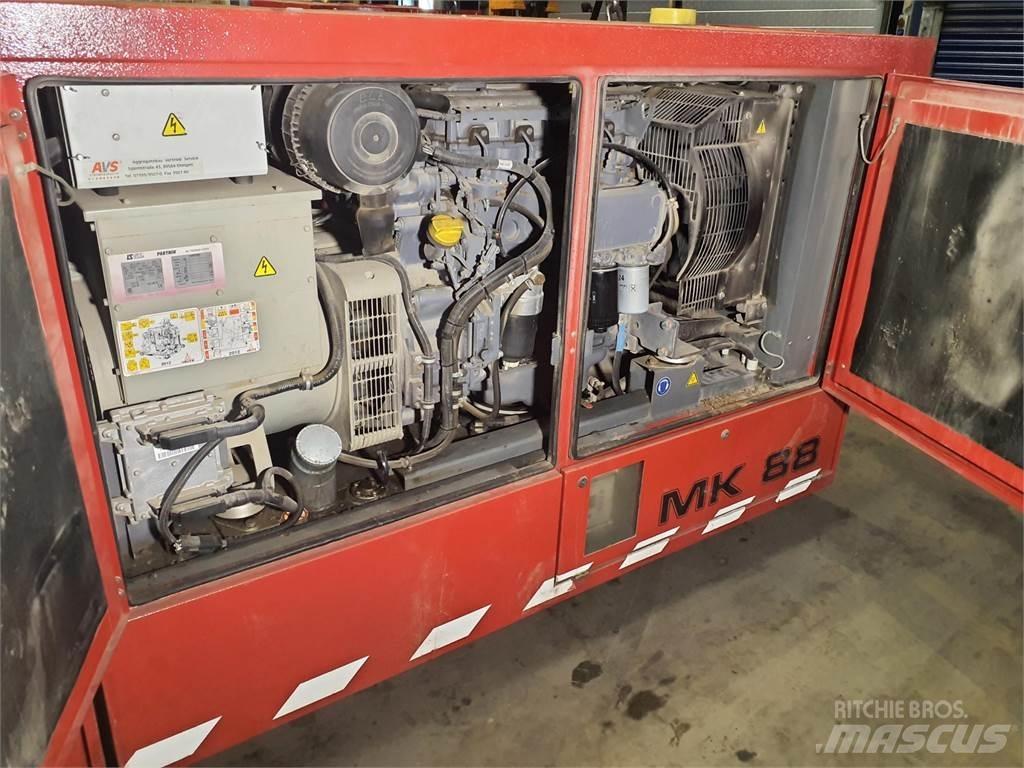Liebherr MK 88 upper Części do dźwigów oraz wyposażenie