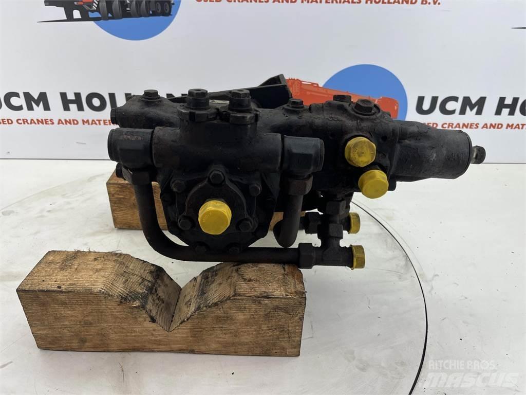  Steering box Części do dźwigów oraz wyposażenie