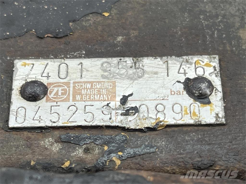  Steering box Części do dźwigów oraz wyposażenie