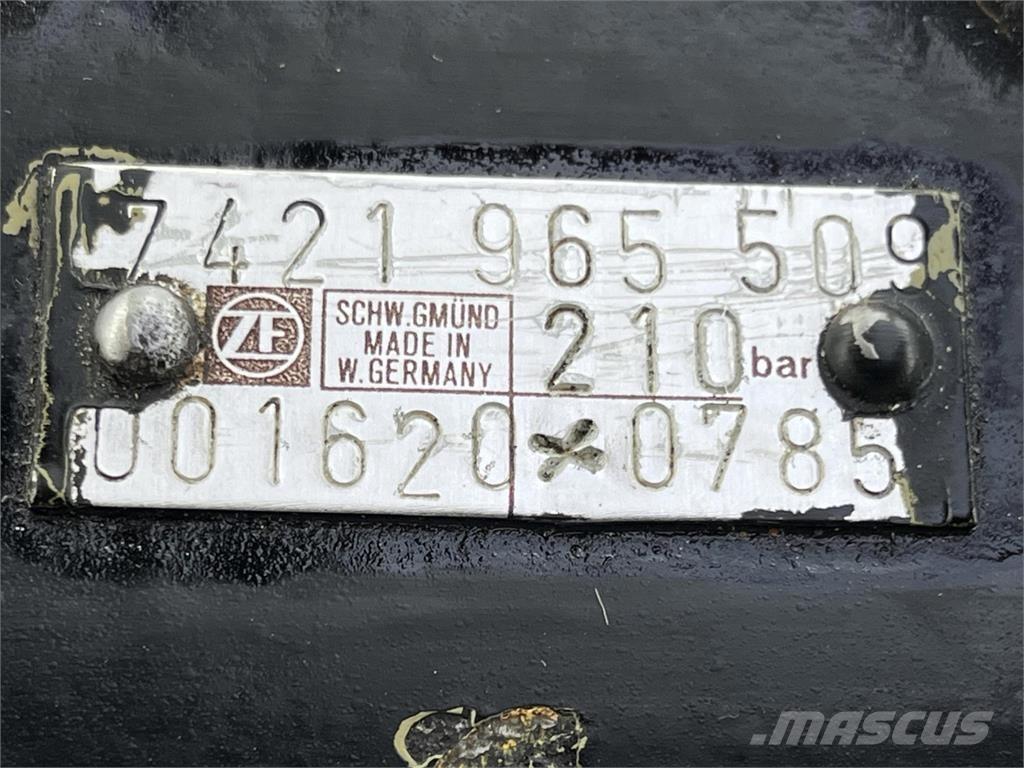  Steering box 210bar Części do dźwigów oraz wyposażenie