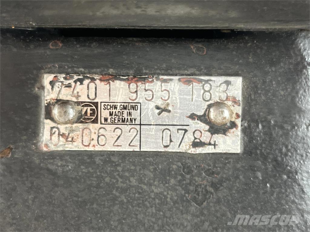 ZF Steering Box Części do dźwigów oraz wyposażenie