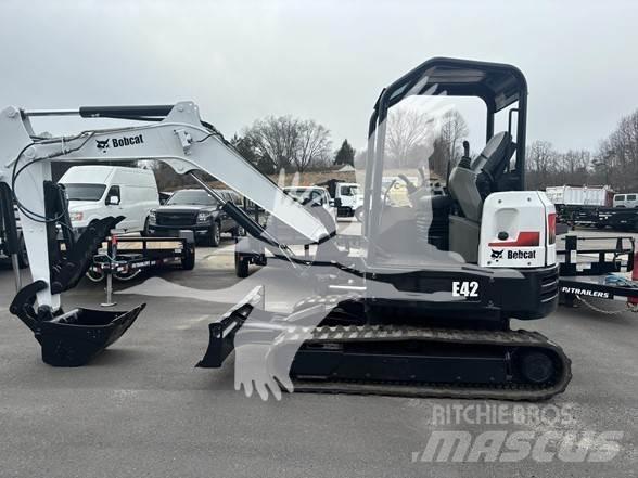 Bobcat E42 Minikoparki