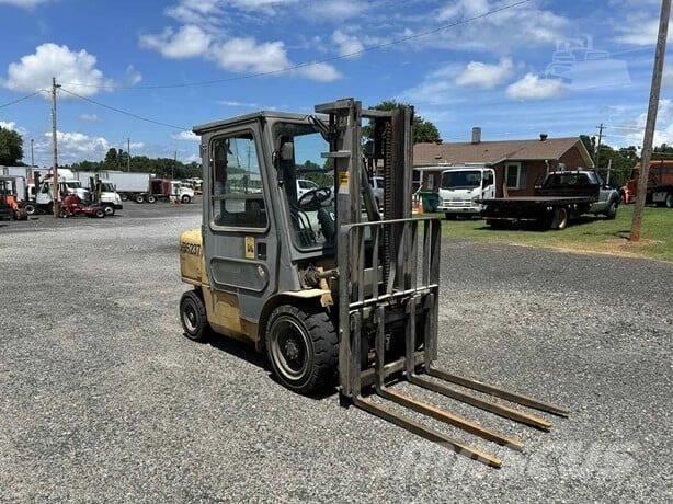CAT DP30K Maszyny budowlane - Inne