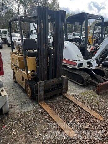 CAT T50D Maszyny budowlane - Inne