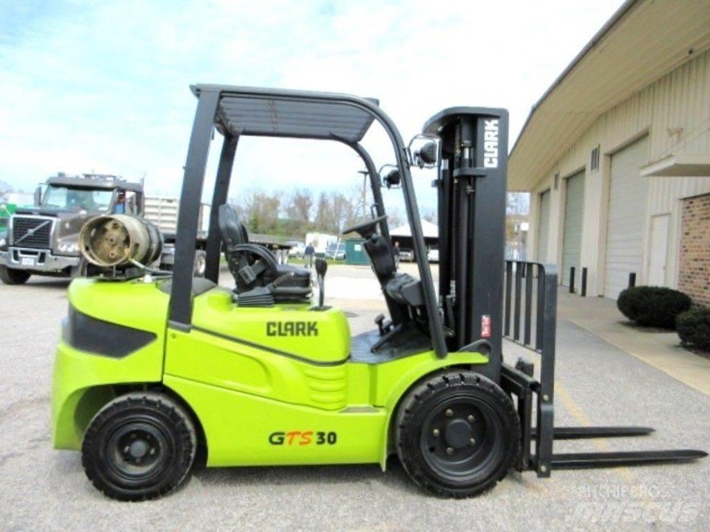 Clark GTS30L Maszyny budowlane - Inne