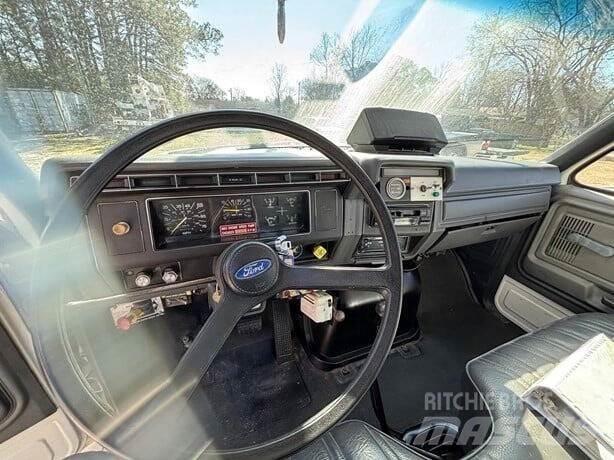 Ford F-800 Maszyny budowlane - Inne