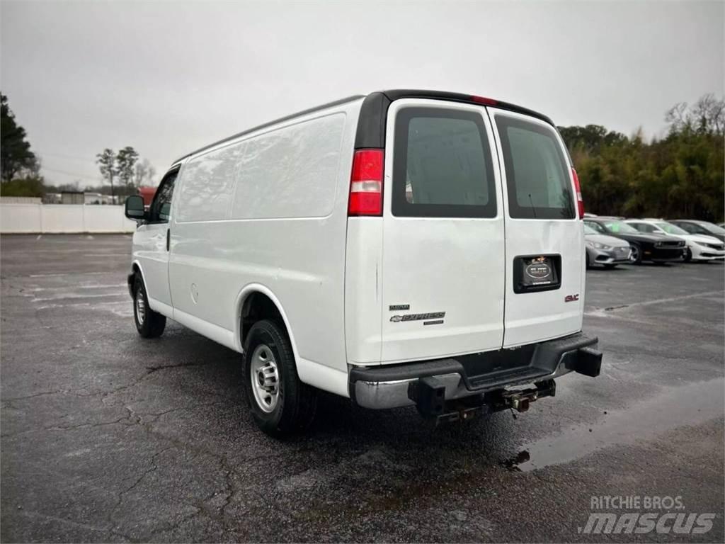 GMC Savana Maszyny budowlane - Inne