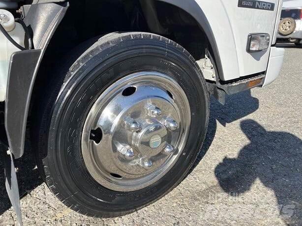 Isuzu NRR Maszyny budowlane - Inne