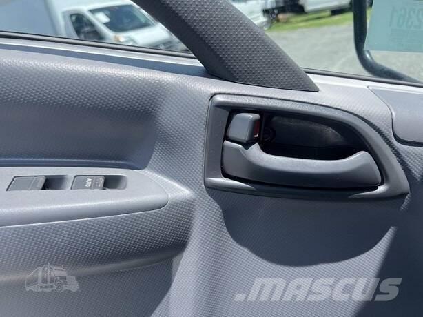 Isuzu NRR Maszyny budowlane - Inne