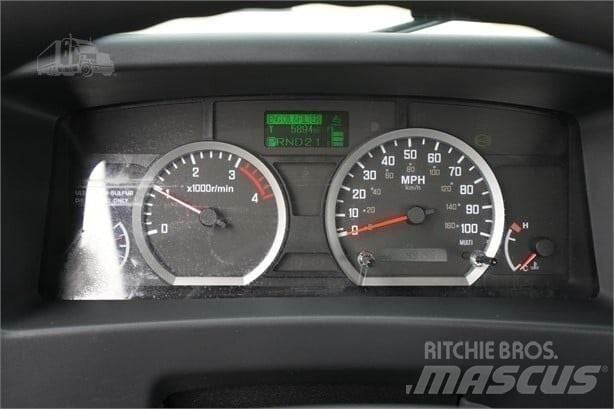 Isuzu NRR Maszyny budowlane - Inne