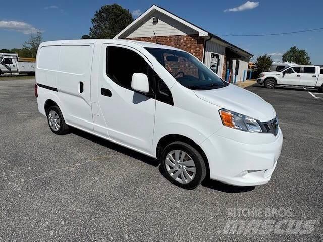Nissan NV200 Maszyny budowlane - Inne
