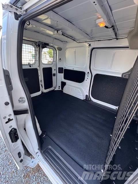 Nissan NV200 Maszyny budowlane - Inne