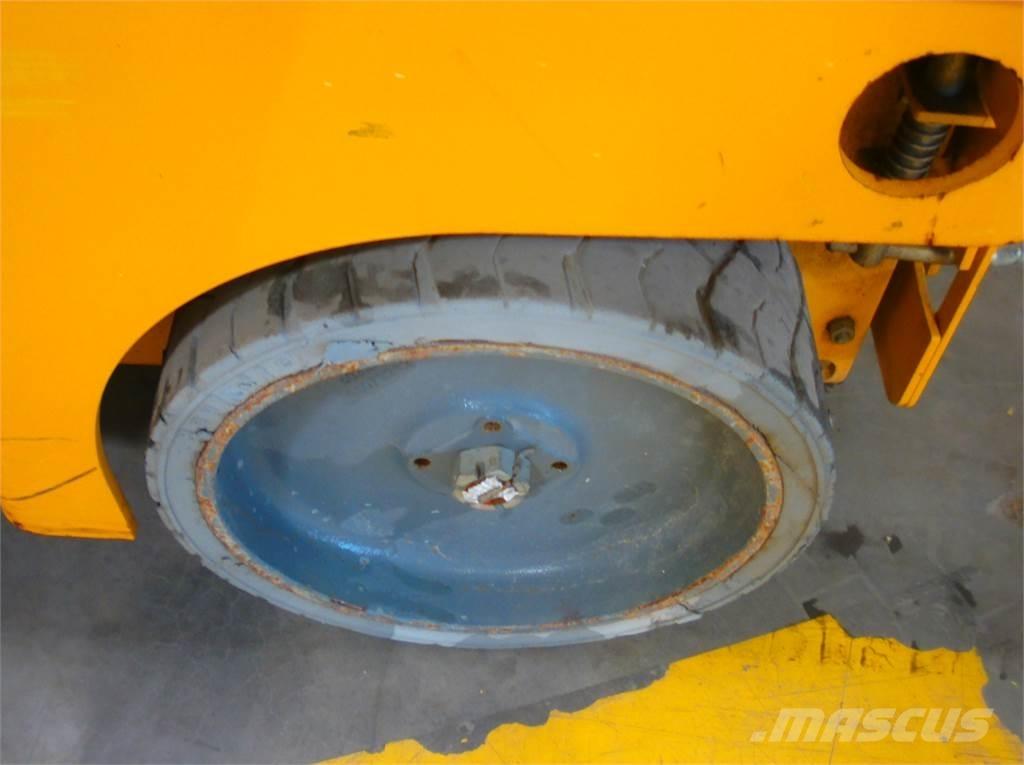 Haulotte Compact 12 Podnośniki nożycowe