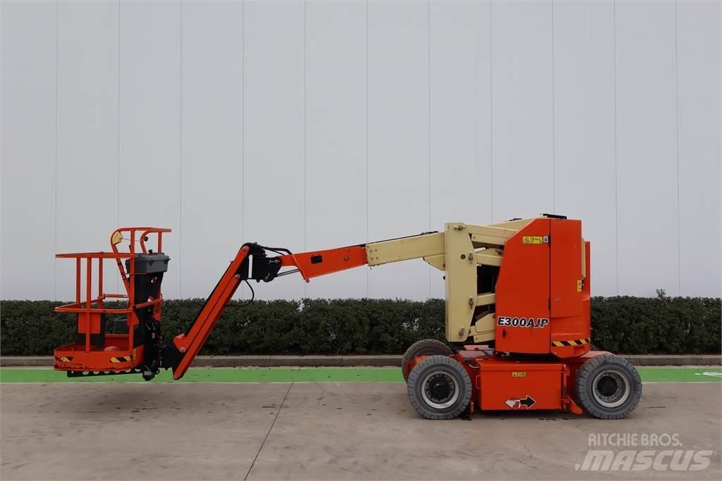 JLG E300AJP Podnośniki przegubowe