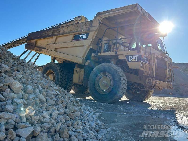 CAT 771D Wozidła sztywnoramowe
