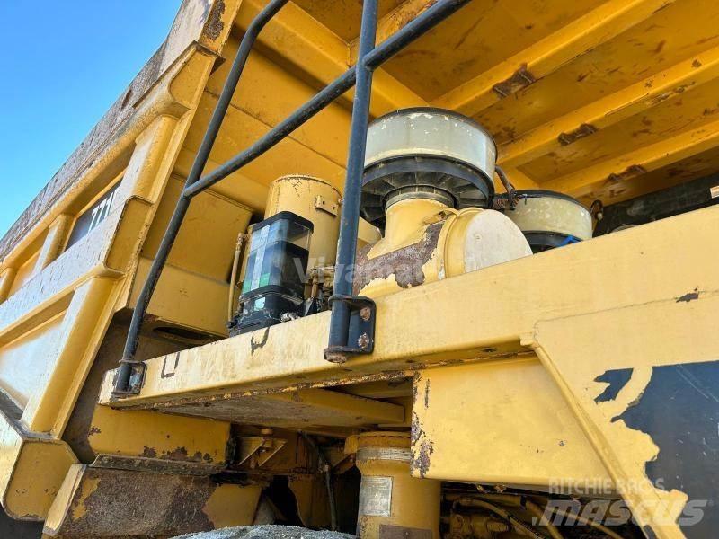 CAT 771D Wozidła sztywnoramowe