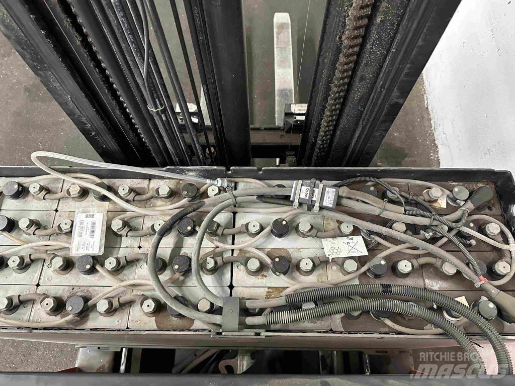BT RRE 140 - TRIPLEX 9 m Wózki widłowe wysokiego składowania