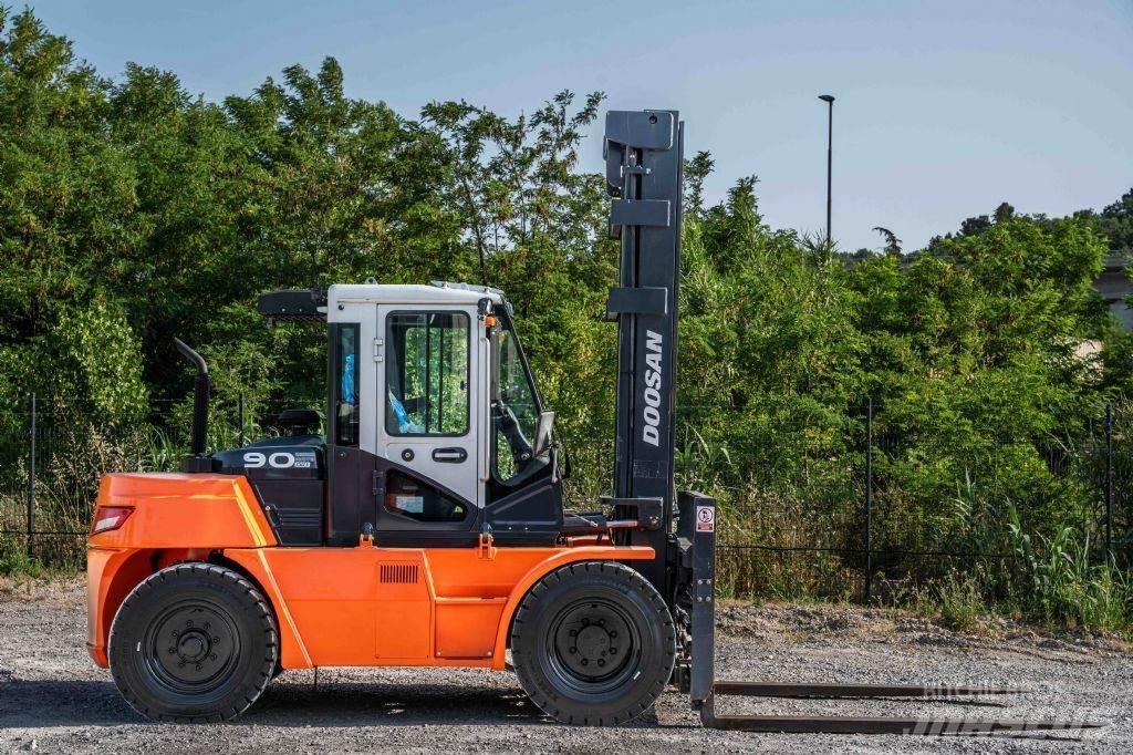 Doosan D 90-S-7 Wózki Diesla