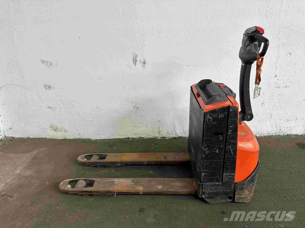 Toyota LWE 140 Wózki widłowe unoszące