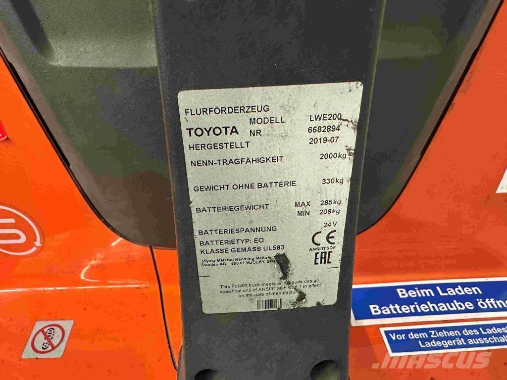 Toyota LWE 200 Wózki widłowe unoszące