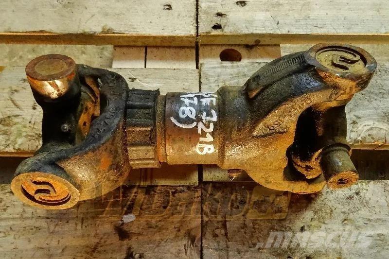CASE 721B Mosty, wały i osie