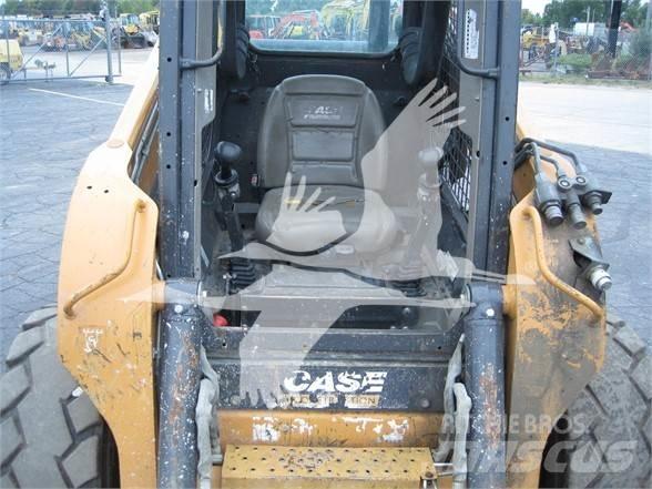 CASE SV250 Ładowarki burtowe