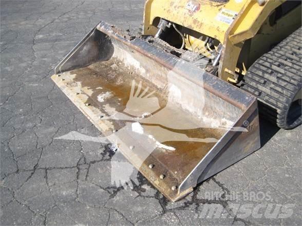 CAT 279D3 Ładowarki burtowe