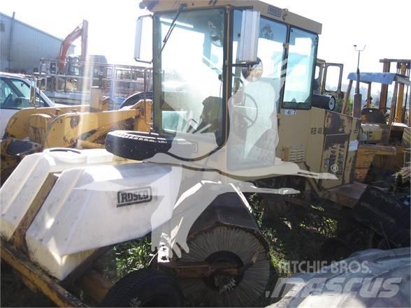 Rosco RB48 Zamiatarki - Zgarniarki - Odśnieżarki