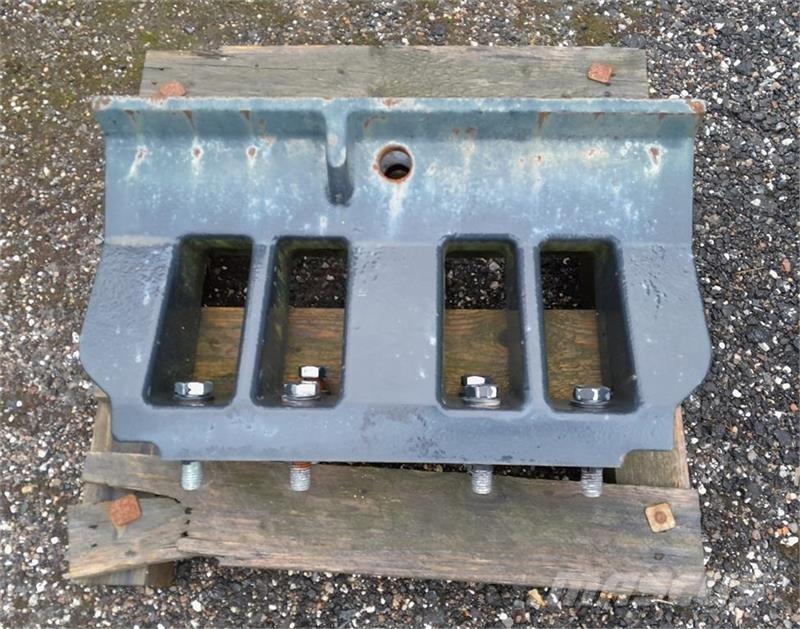  - - - Akcesoria do kombajnów zbożowych