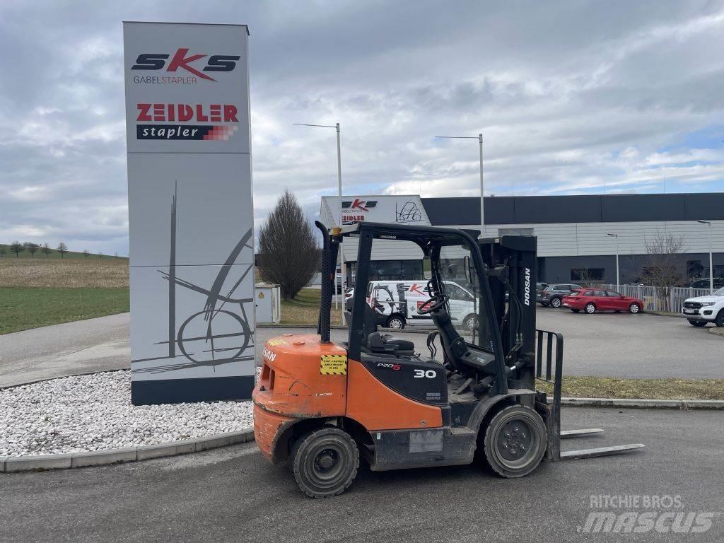 Doosan D30S-5 Wózki Diesla
