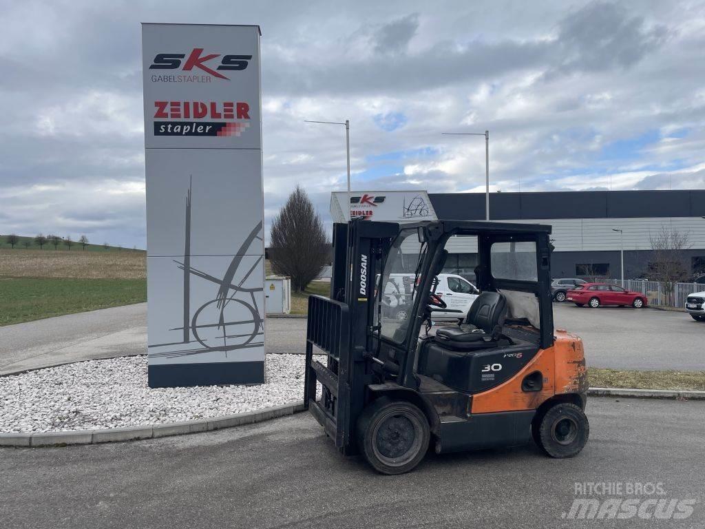 Doosan D30S-5 Wózki Diesla