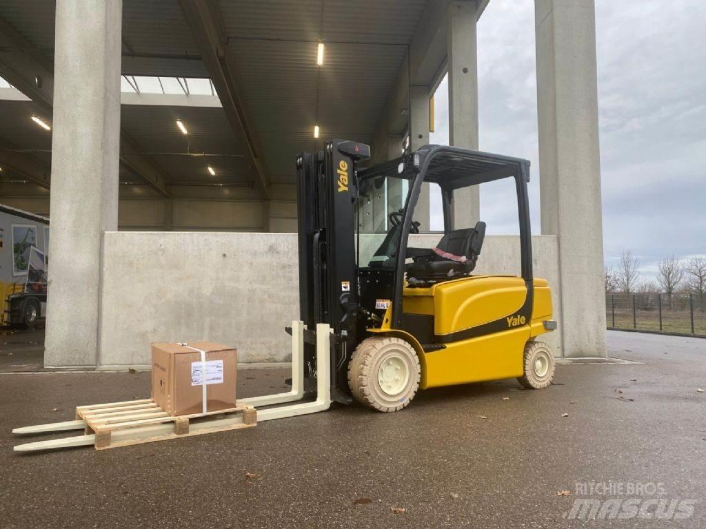 Yale ERP35VL Wózki elektryczne