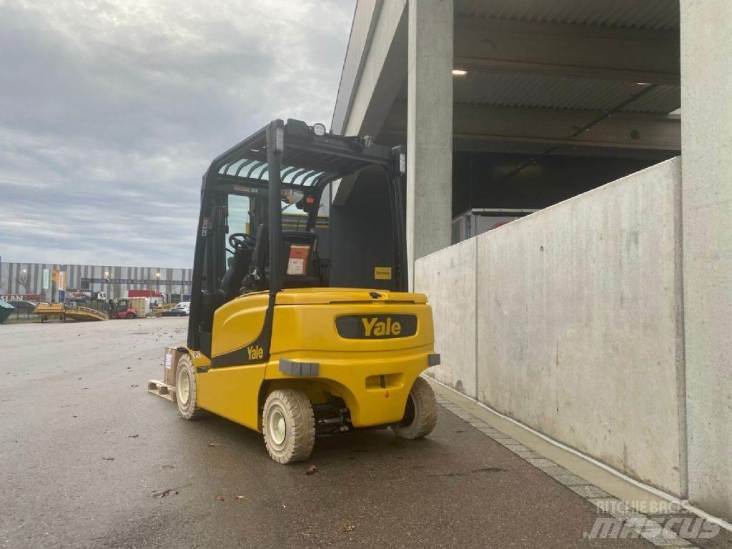 Yale ERP35VL Wózki elektryczne