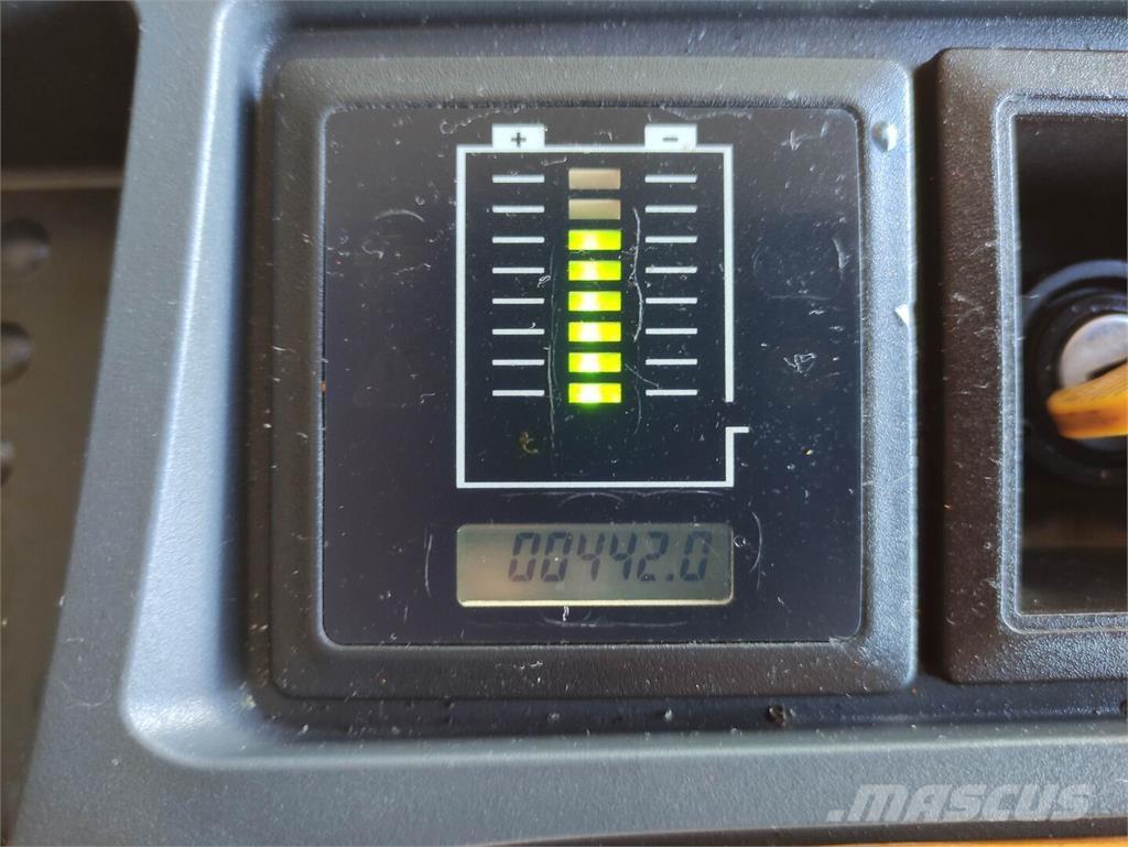 Jungheinrich EJC 216Z Wózki widłowe unoszące z dyszlem