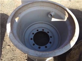 Valmet 890 24x26,5