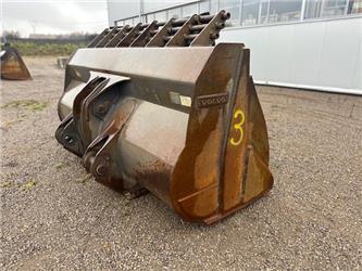 Volvo L 180 F DO REMONTU