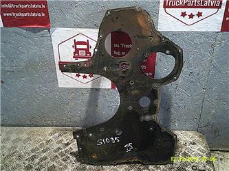 Scania 124, engine side cover
