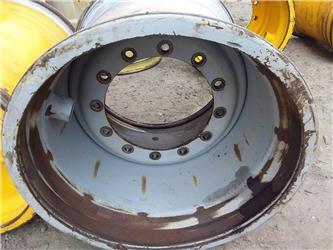 Komatsu 895 26x28,5