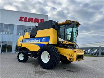 New Holland CSX7070