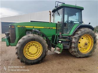 John Deere 8200