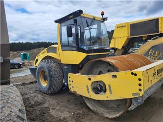 Bomag BW 213 D-4