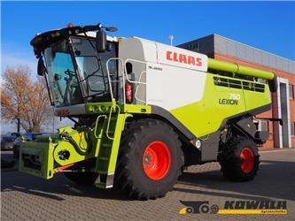 CLAAS Lexion 750 + V930