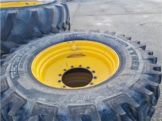 Nokian 600/65R34 & 650/85R38