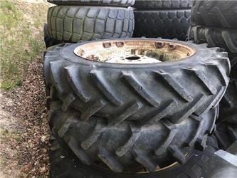 Dunlop 13.6/38