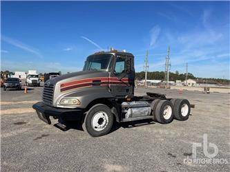 Mack CXN613