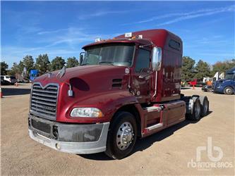 Mack CXU613