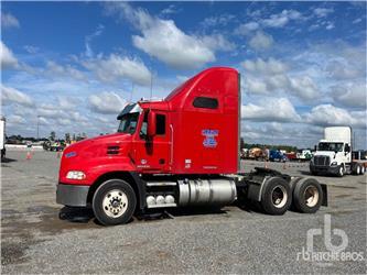 Mack CXU613