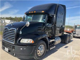 Mack CXU613 PINNACLE