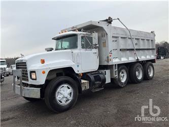 Mack RD688S